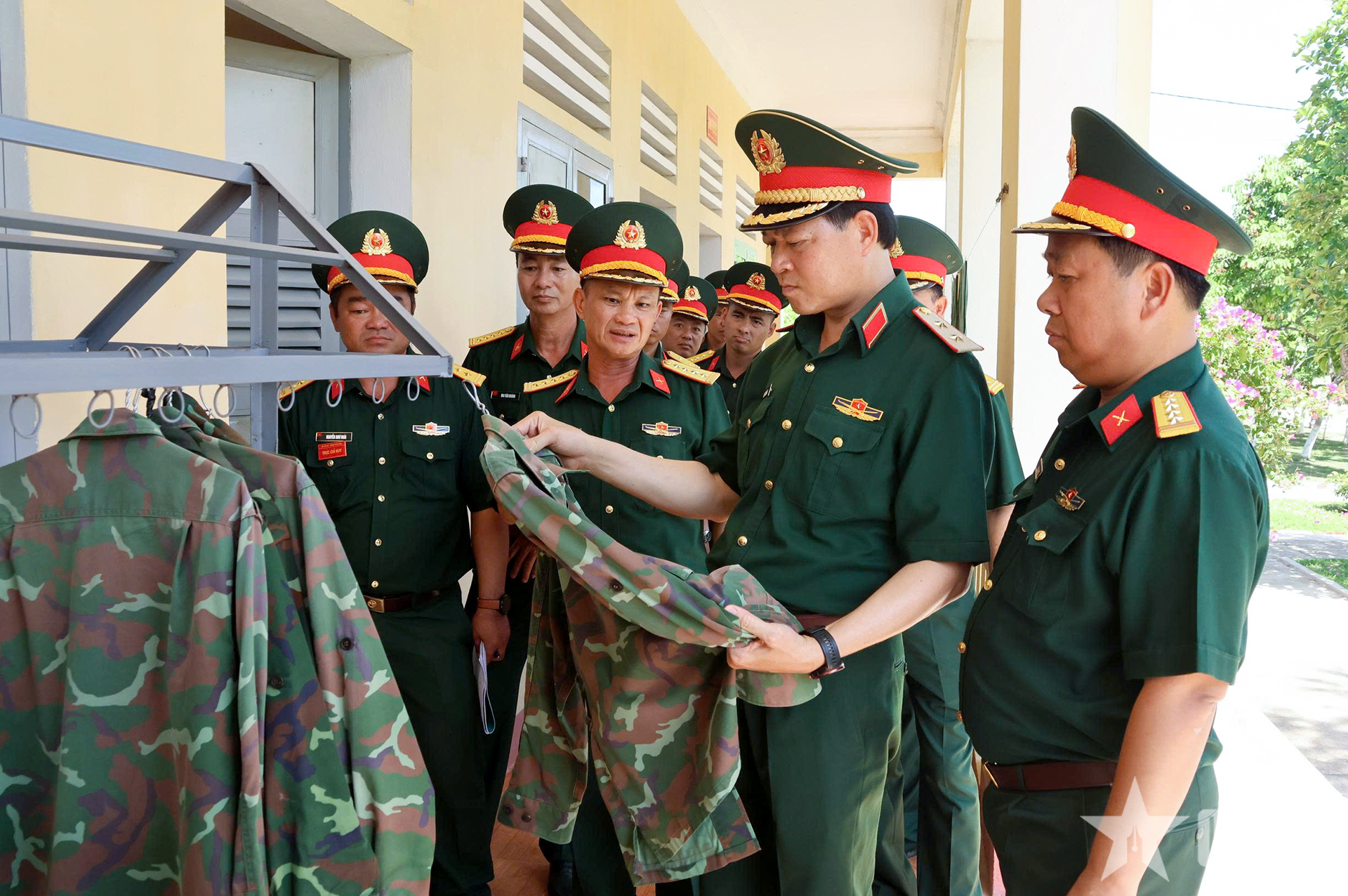 Trung tướng Đào Tuấn Anh kiểm tra công tác chuẩn bị hội thi “Doanh trại chính quy, xanh, sạch, đẹp”